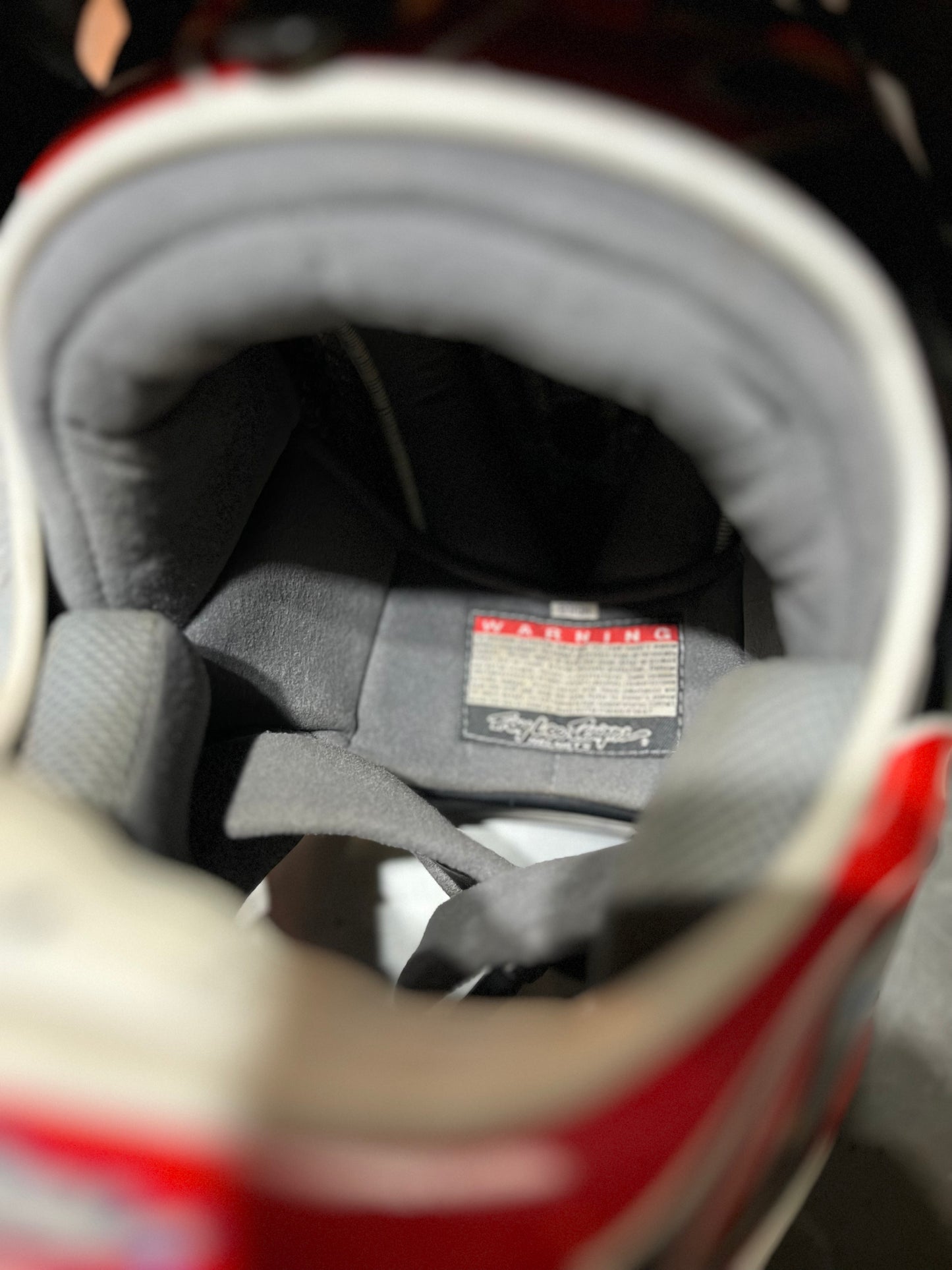 Troy Lee Designs D2 carbon fiber bicycle race helmet