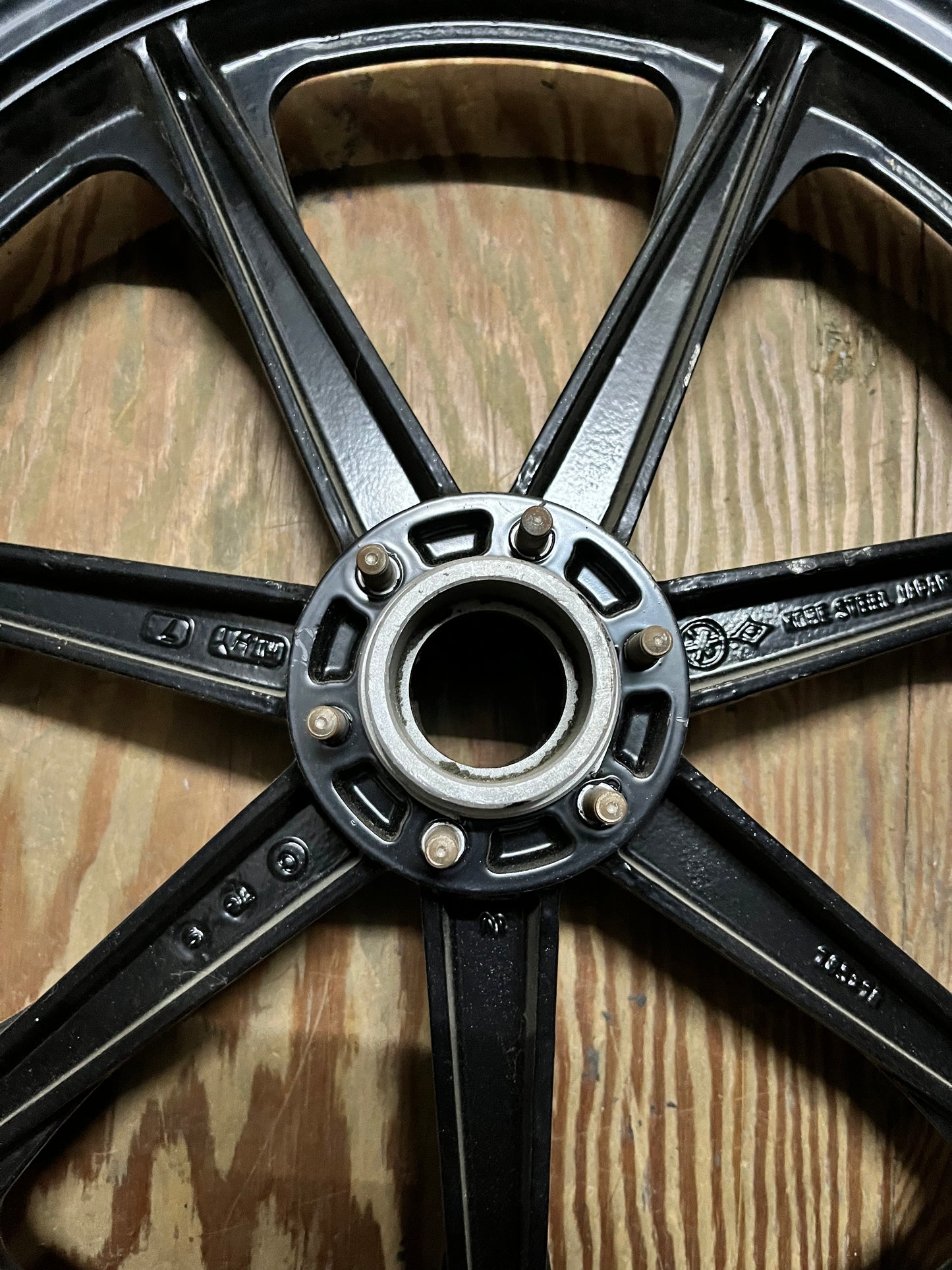 Yamaha RD400 rims