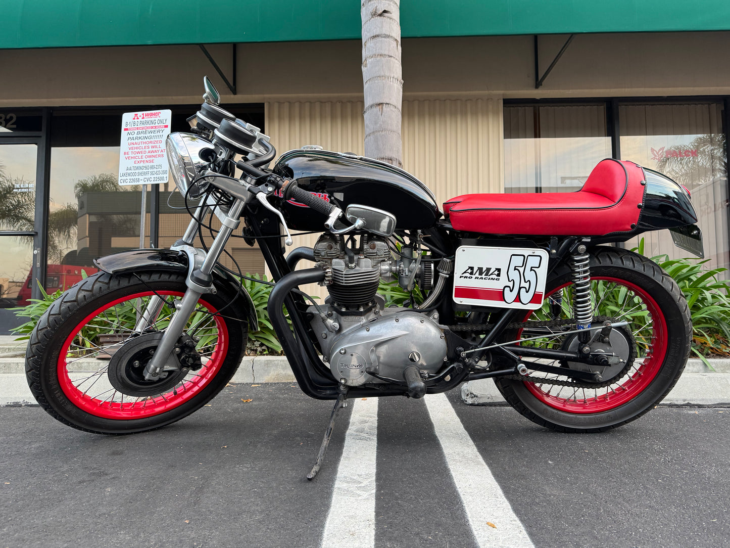 1972 Triumph TR6R Cafe Racer