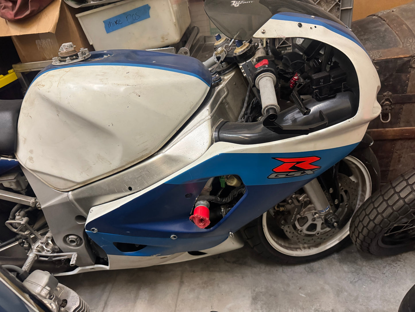 2001 Suzuki gsxr 750/ 600 track bike