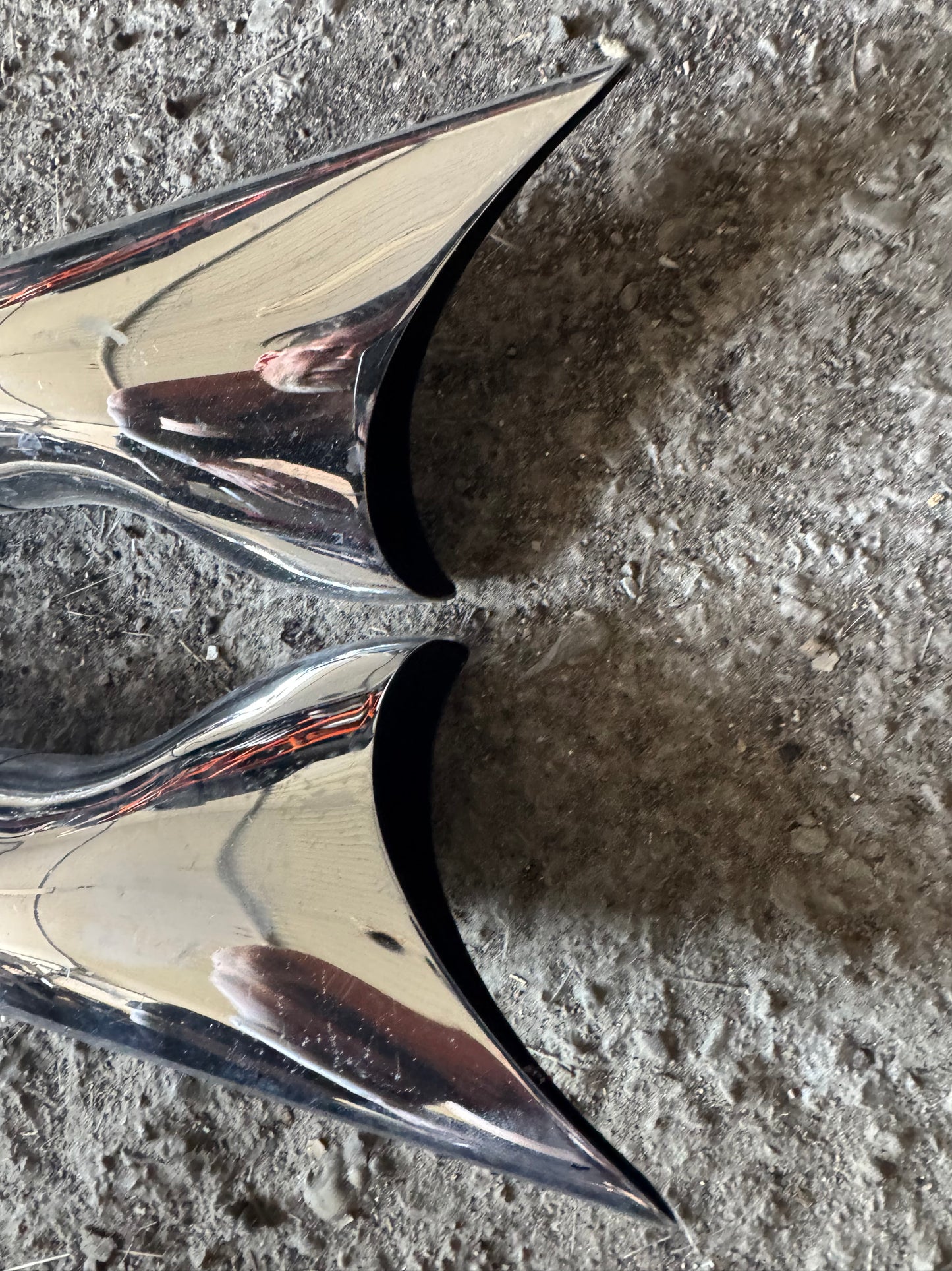 Vance & Hines Harley Softail slip on fishtail muflers